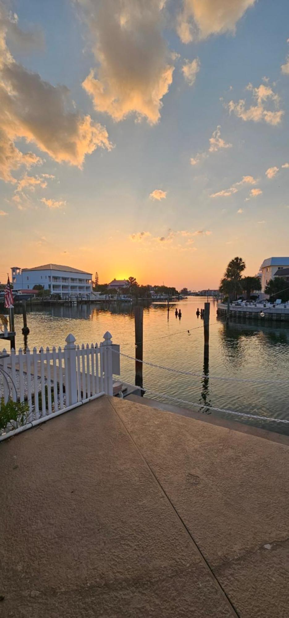 Appartamento Funshine Pointe Capri St. Pete Beach Esterno foto