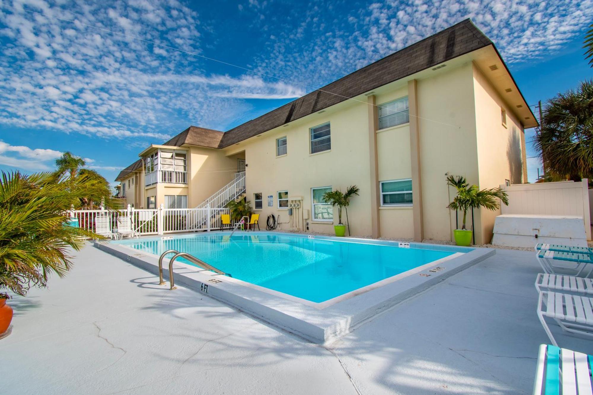Appartamento Funshine Pointe Capri St. Pete Beach Esterno foto